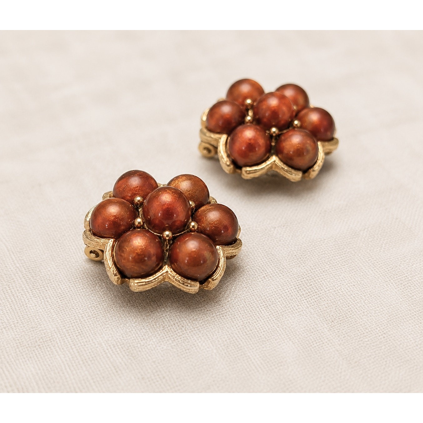 Vintage Clip On Earrings Stunning Darky Orangey Brown & Gold Tone Stylish Flower