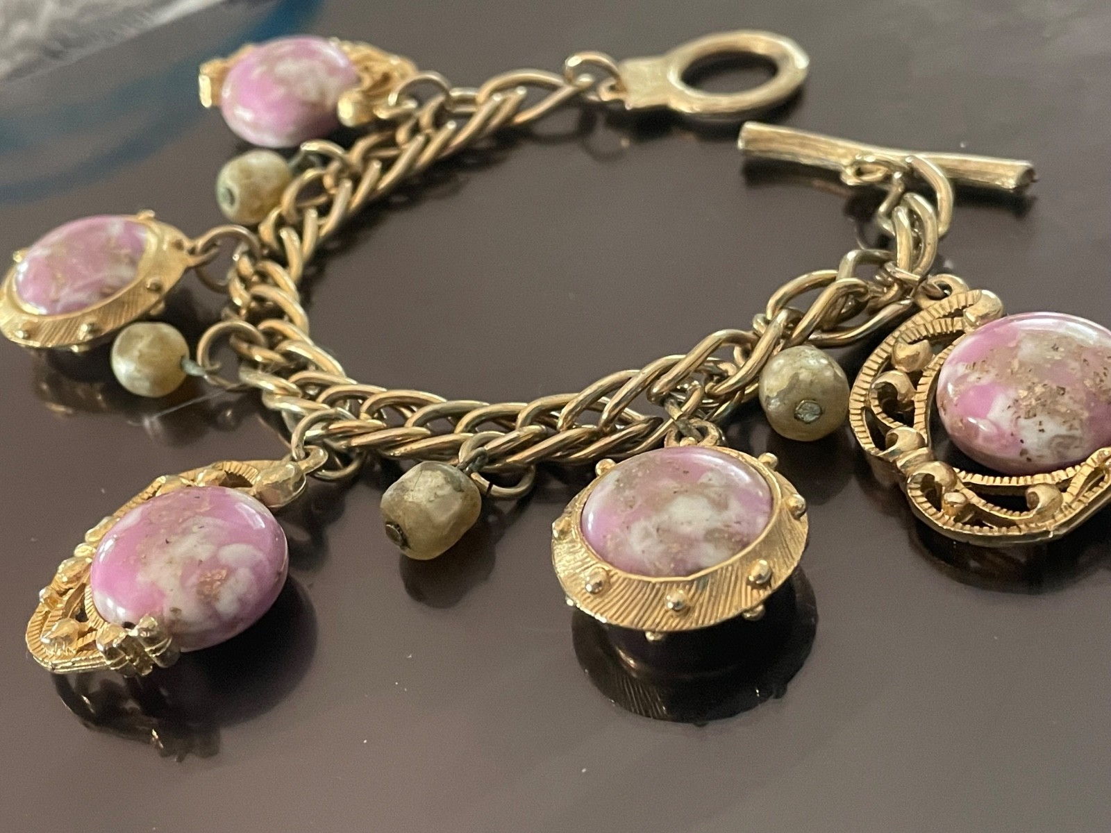 Vintage bracelet purple pearl Art Glass Beaded Gold tone toggle crescent moon 7”