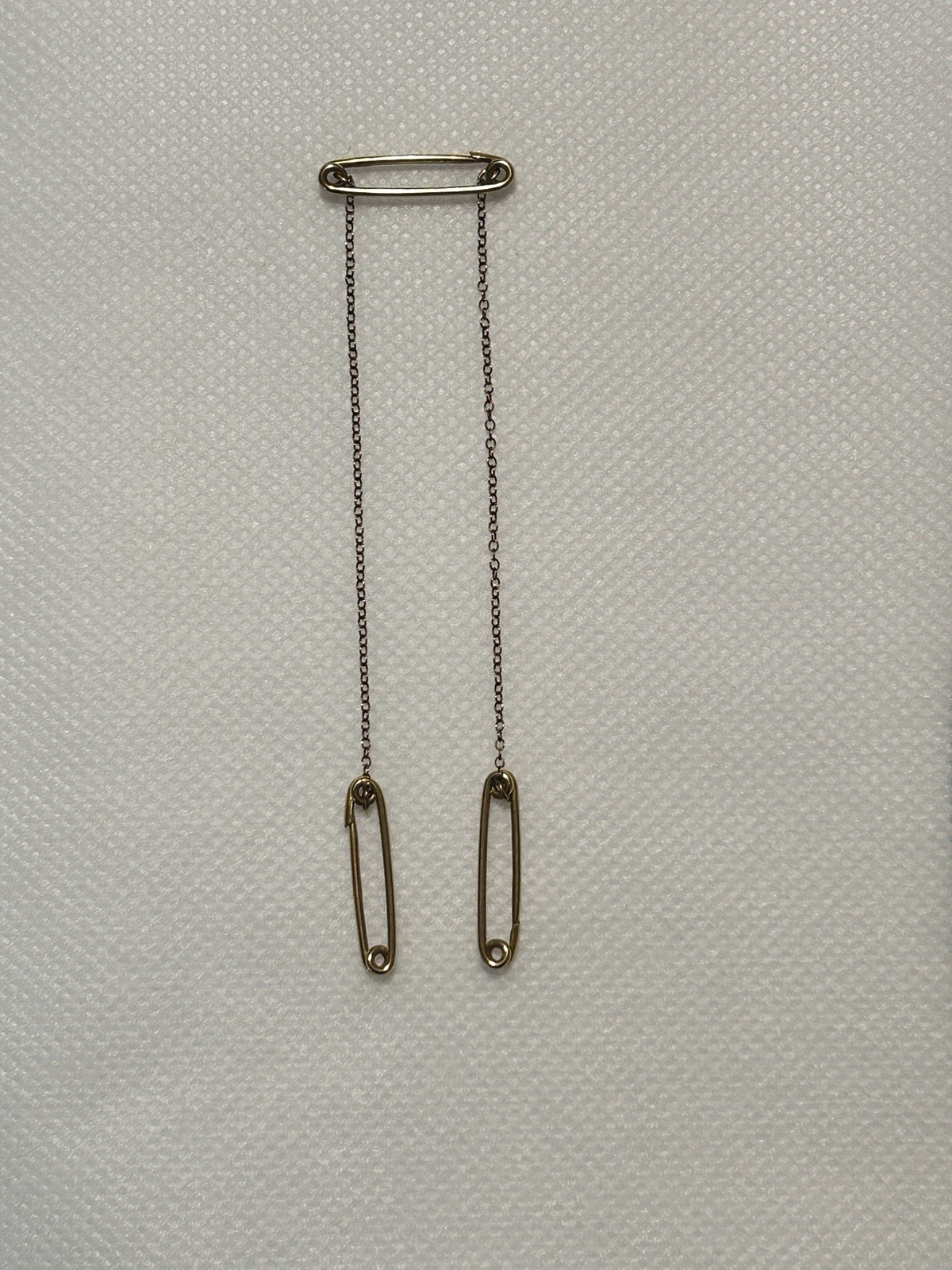 10k Gold Safety Pin Sweater Cable Chain Brooch