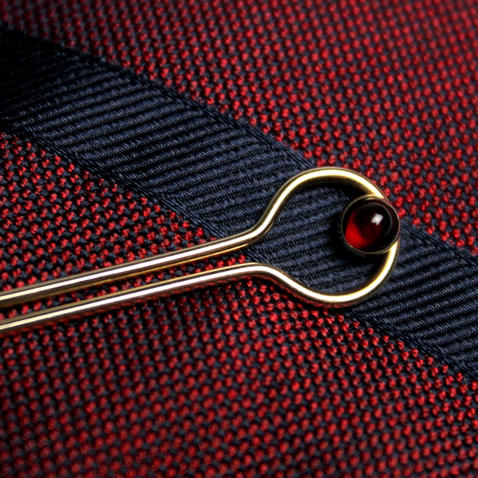Vintage 1940s Modernist Krementz Rolled Gold Red Glass Cabochon Tie Clip Bar