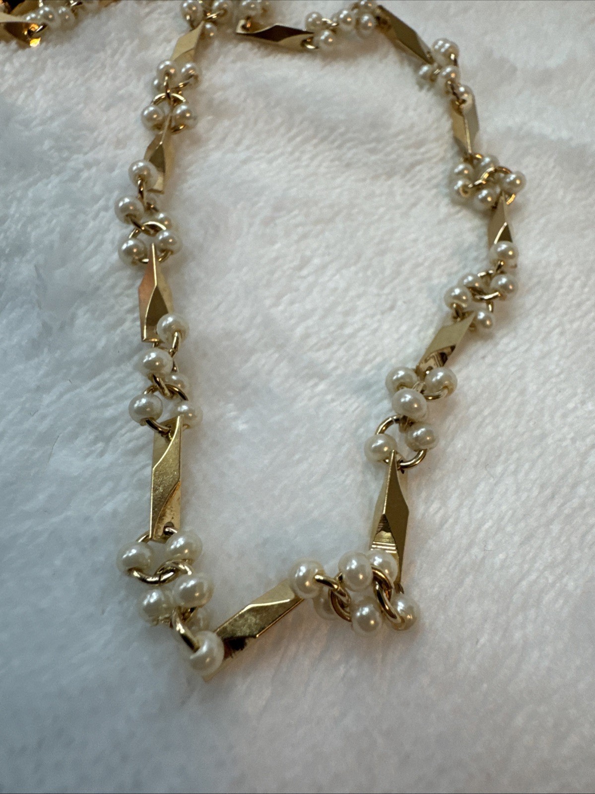 STUNNING!! unique wire bar link chain Vintage Necklace Modernist Gold coquette