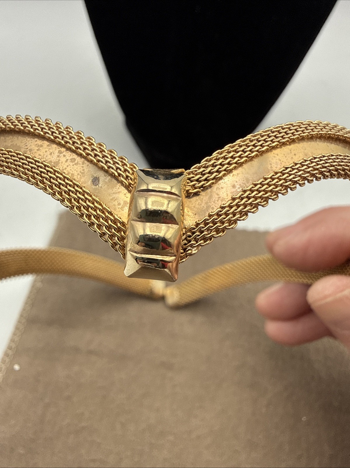 Vintage V Shaped Wire Choker Collar Gold Tone Mesh Necklace Rigid Choker