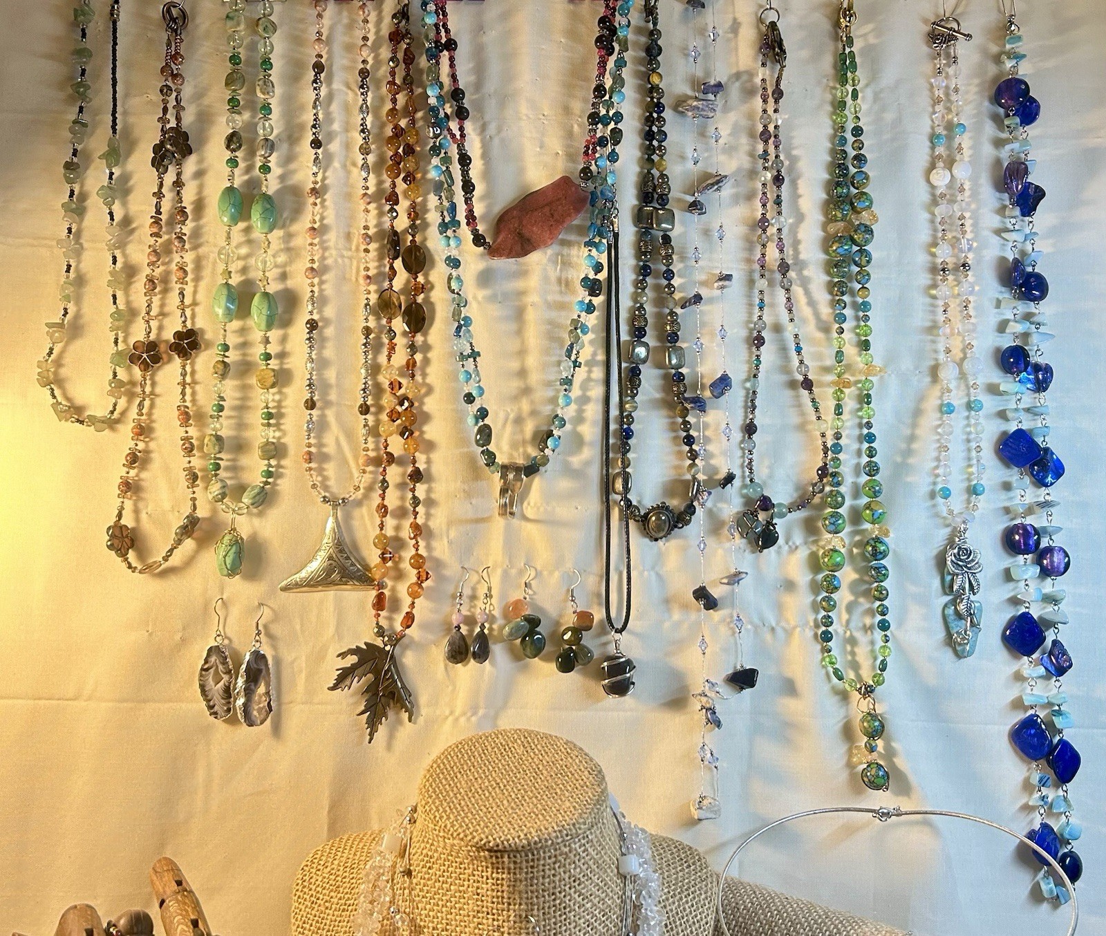 Vintage/Estate/Modern Jewelry Lot 40+piece, Natural Stone/MOP/Abalone