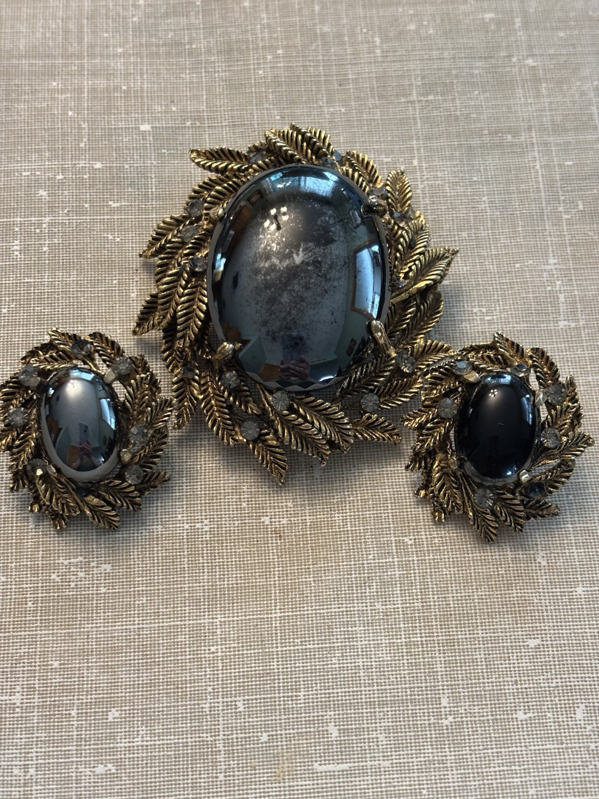 Vtg Alice Caviness Antiqued Goldplate Black Oval Hematite Style Brooch Earrings