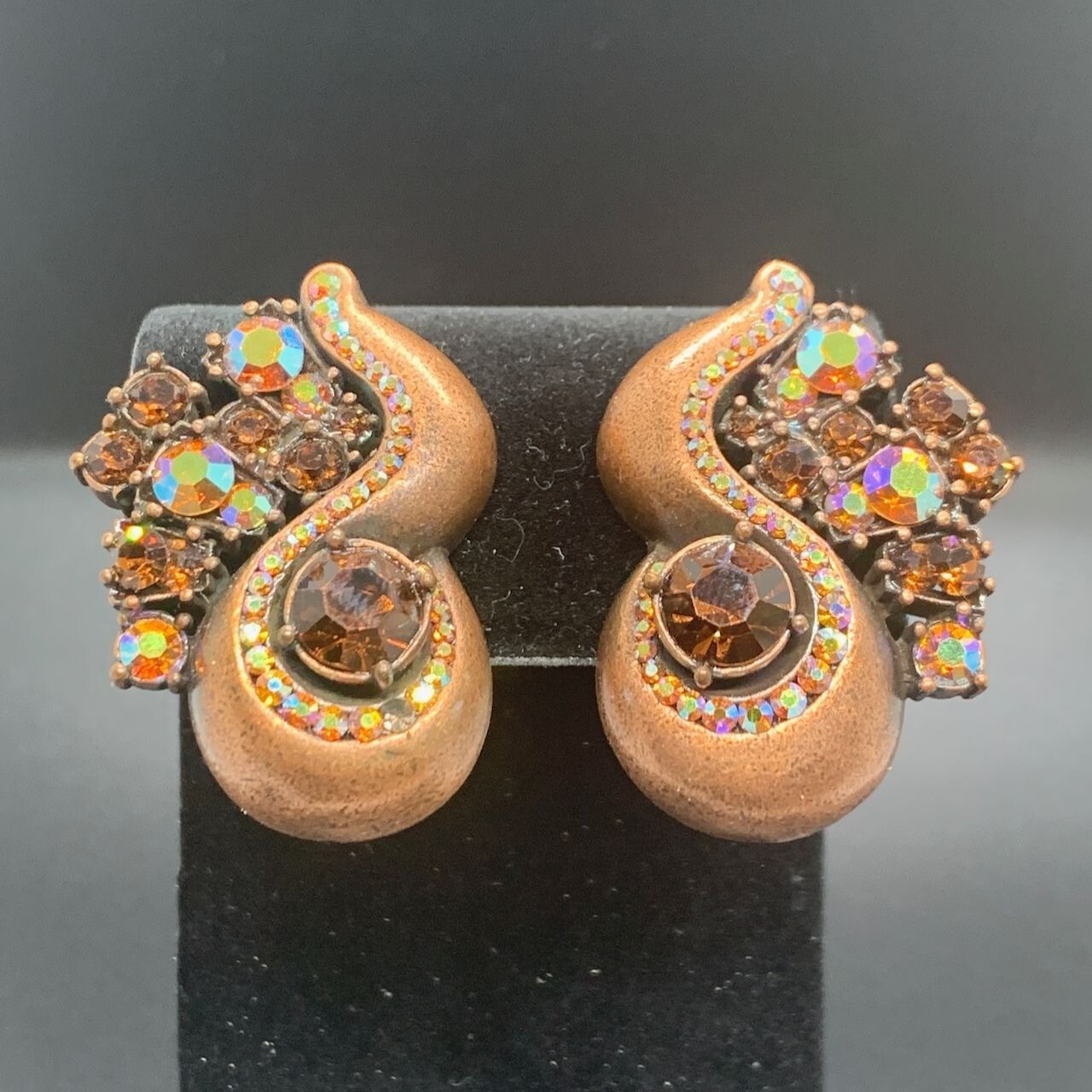 Signed Leonard Craig Copper Rust Brown AB Rhinestone Clip On Earrings 1-5/8″
