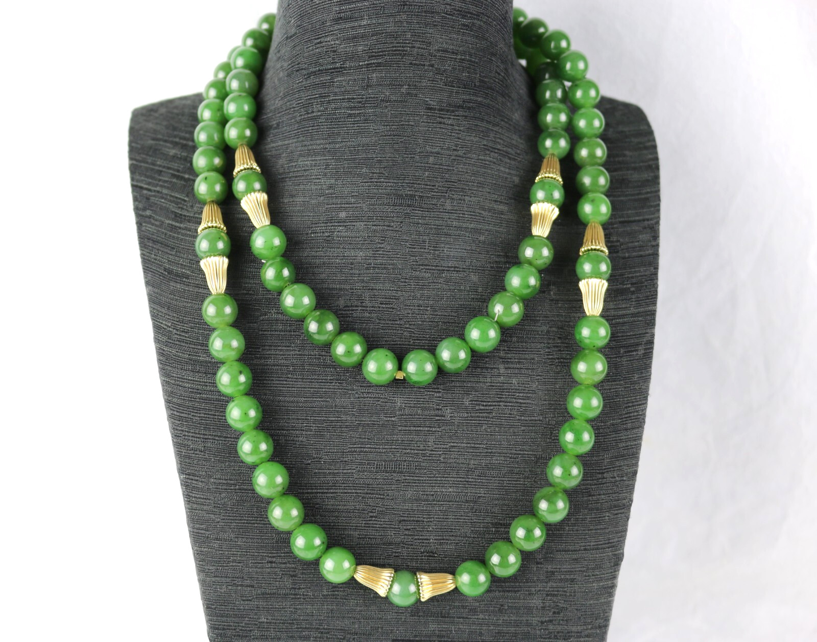 VTG 10mm Natural Nephrite Jade & Gold Plated Spacer Long Necklace 35″ 129.5g