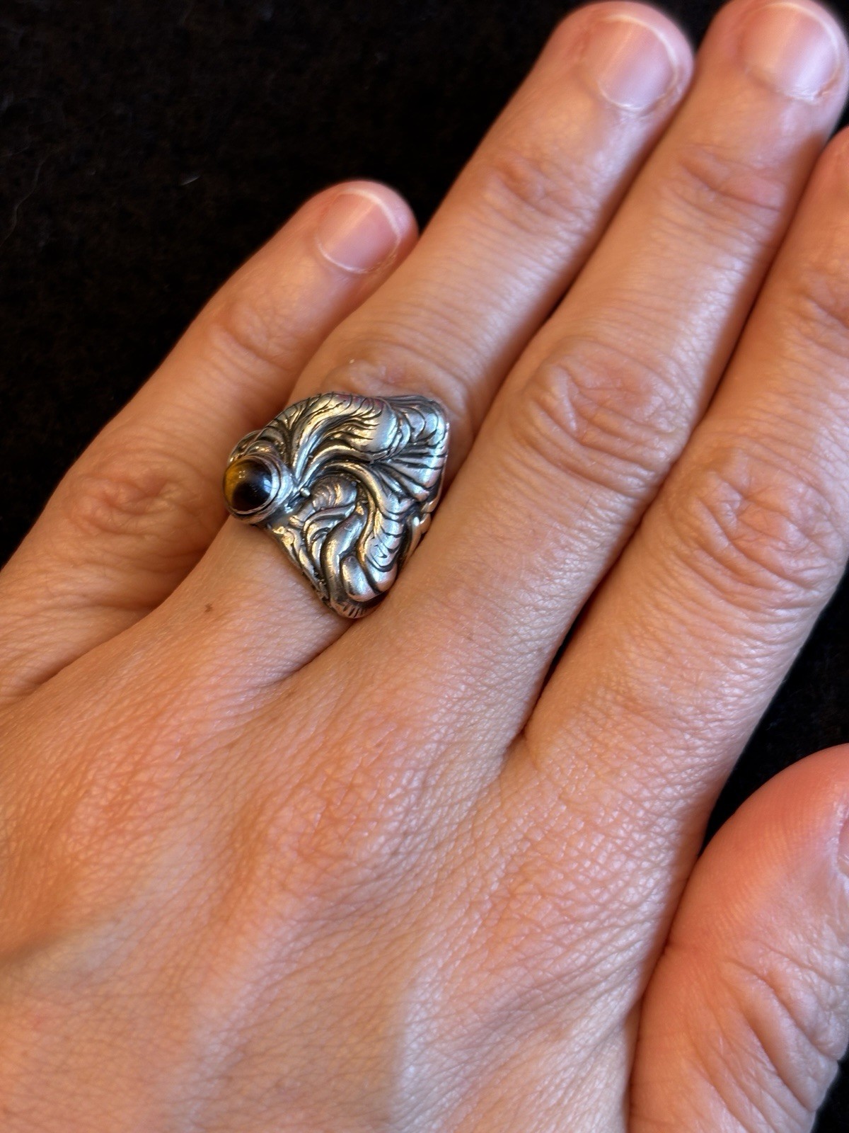 VINTAGE ARTISAN STERLING 925 GEN STONE LEAF MOTIF RING *6.6 gm*