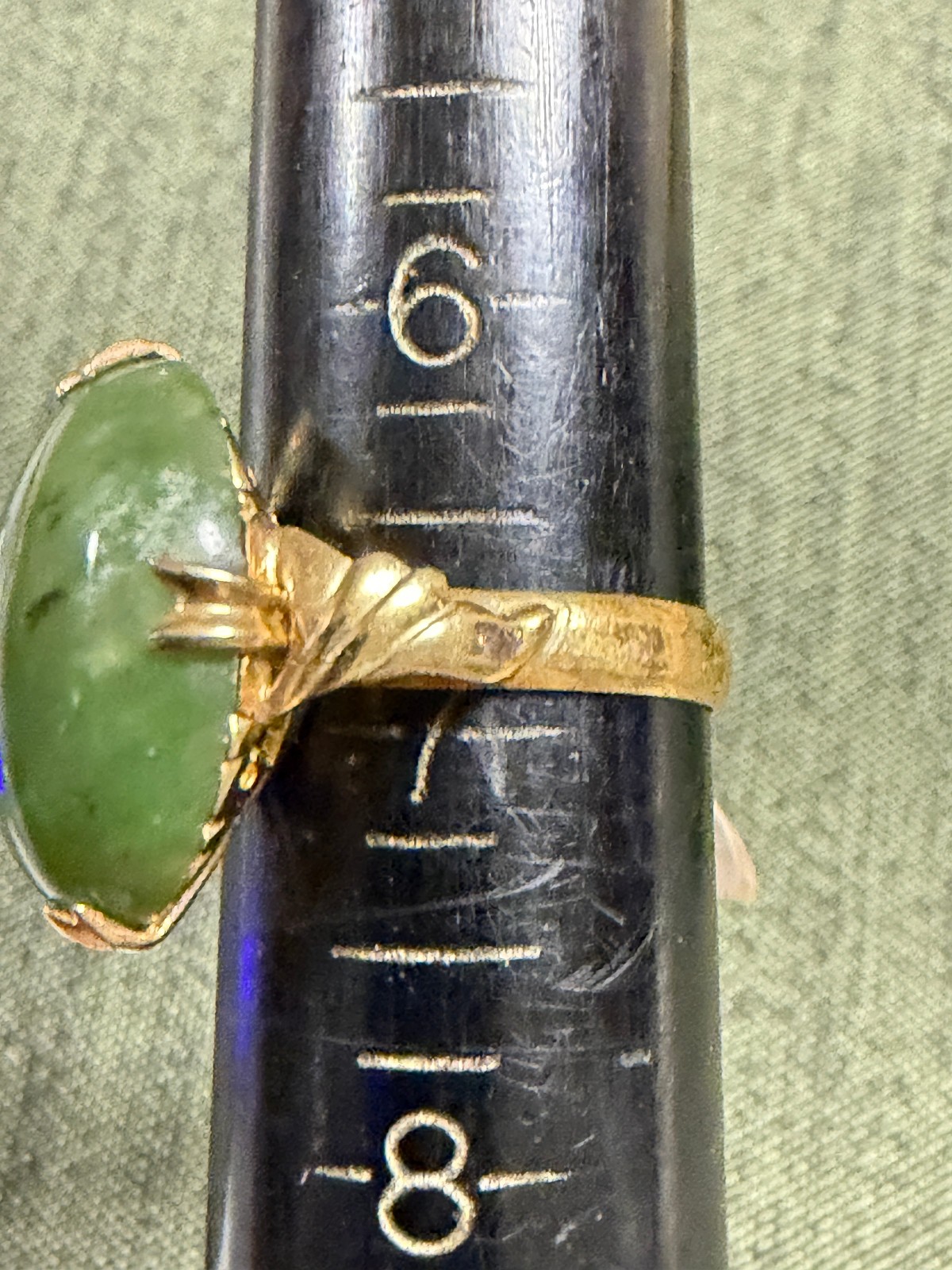 Vintage SOLID 14KT Gold Stamped Jade Ring Size 7 3.98g New Old Stock!