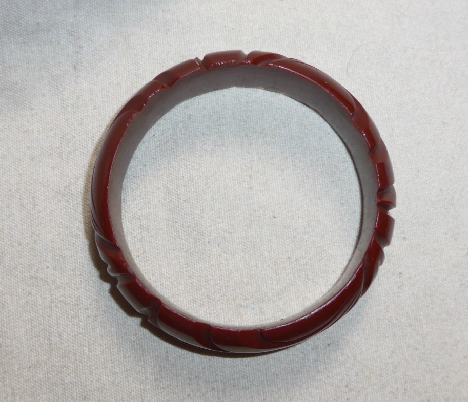 Vintage Bakelite Deep Carved Flower Brown Bangle Bracelet 7.5″ 20mm 30g