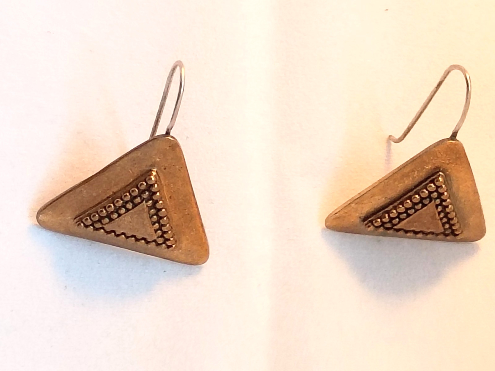 Vintage Artesian Metallic Copper Tone Triangular Shape Hook Earrings Good Cond.