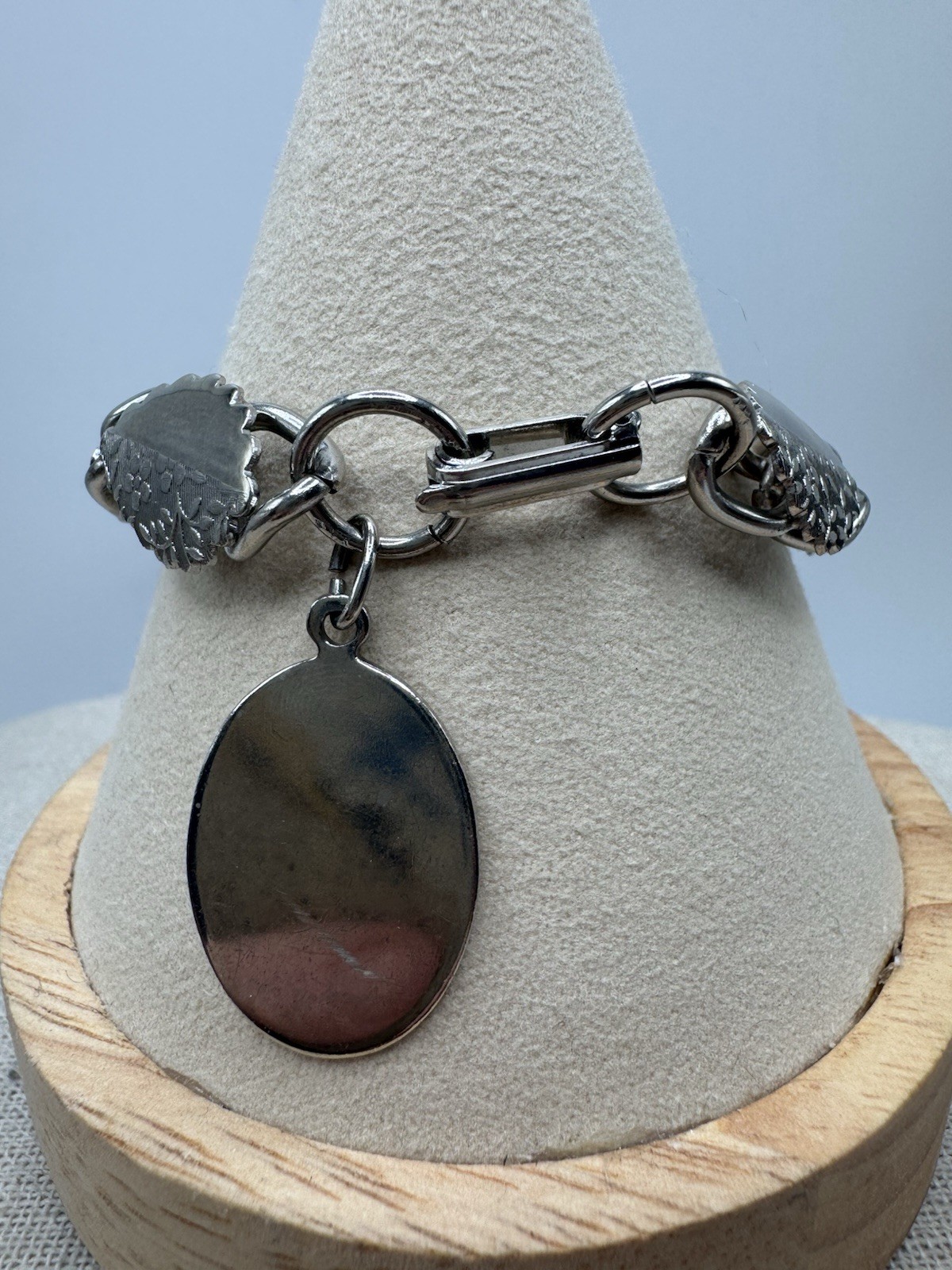 Vintage Silver Tone Necklace & Bracelet Set