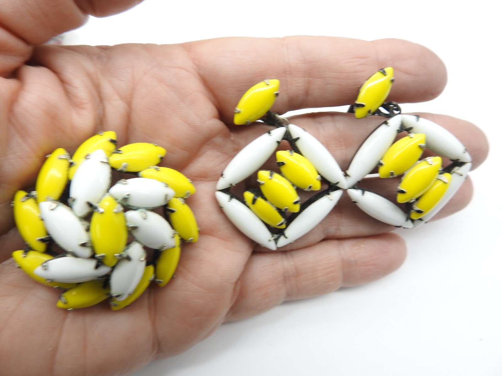 Yellow White Prong Set Marquise Glass Dangle Clip On Earring Brooch Set Vintage