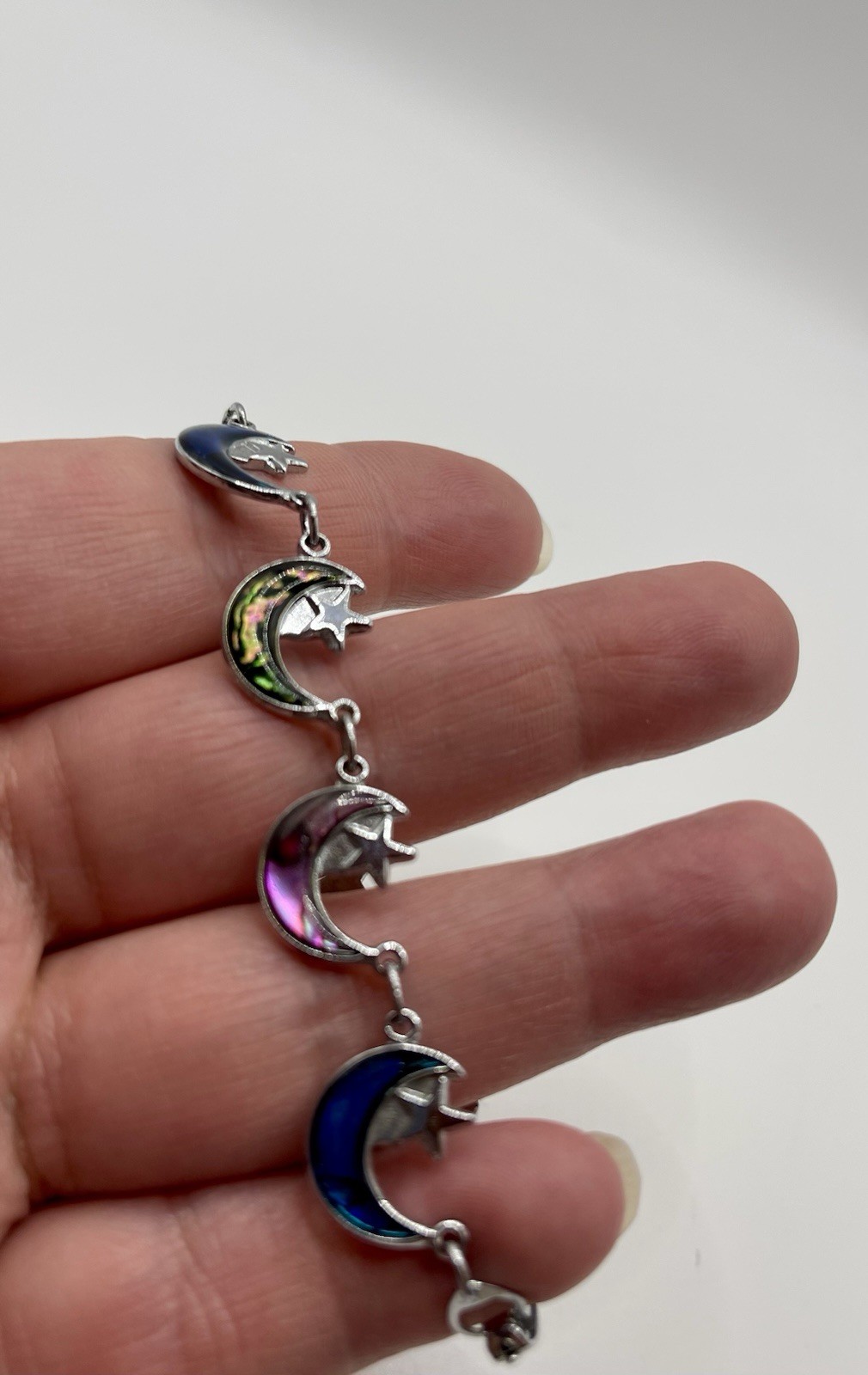 Celestial Moon Star⭐️Rainbow Dyed Abalone Charm Vintage Bracelet 7 Inch EUC