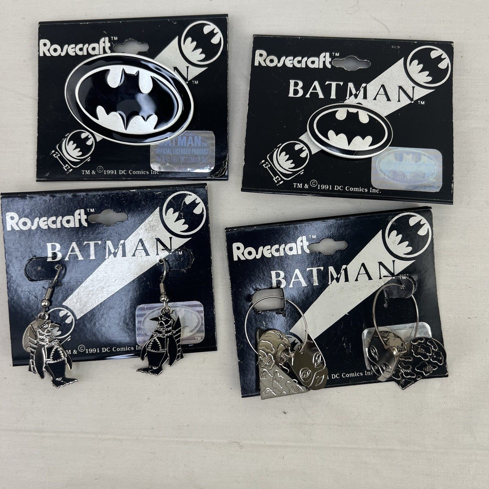 Vtg 1991 Batman Returns 2 Pin & 2 Earrings Cat women retro 90s Y2K DC Comics