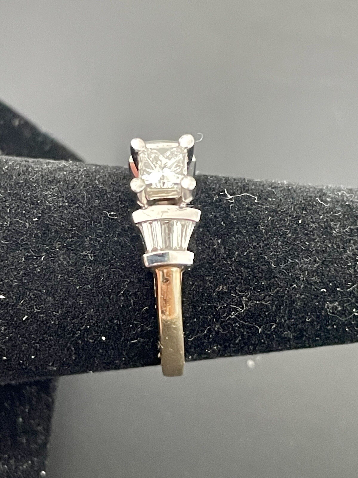 14KT Yellow/White Gold 0.60CTW Diamond Engagement Ring. Size 7 , (S181)