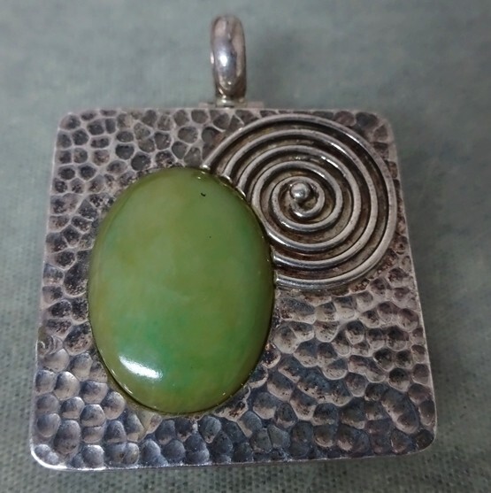 Large Square Hammered 925 Sterling Silver Pendant With Green Cabochon Setting