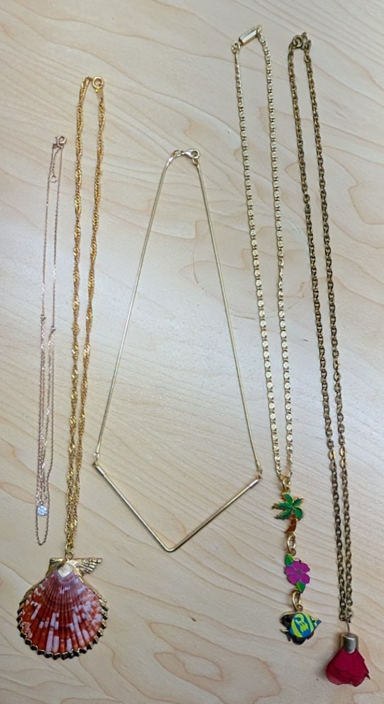 Lot Of 20 Vintage to Now Pendant Necklaces Jewelry