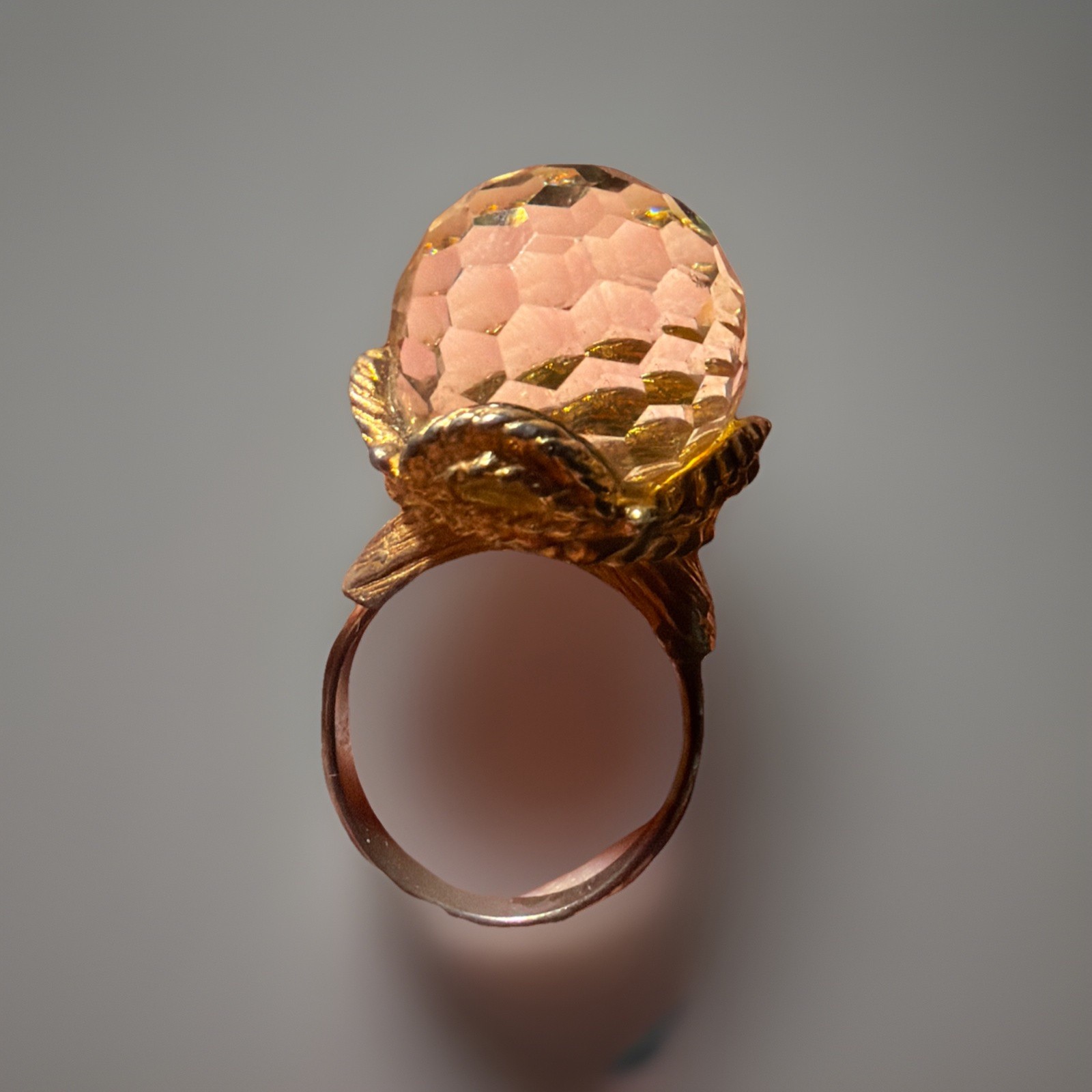 VTG 1960’s Watermelon Rainbow Faceted Crystal Gold Tone Furtune Teller Ring OS
