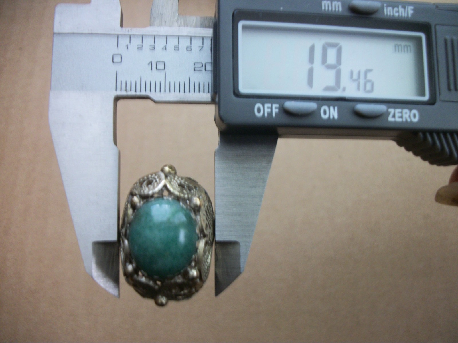 Vintage Gold-tone Green Cabochon Filigree Dome Ring Statement Piece