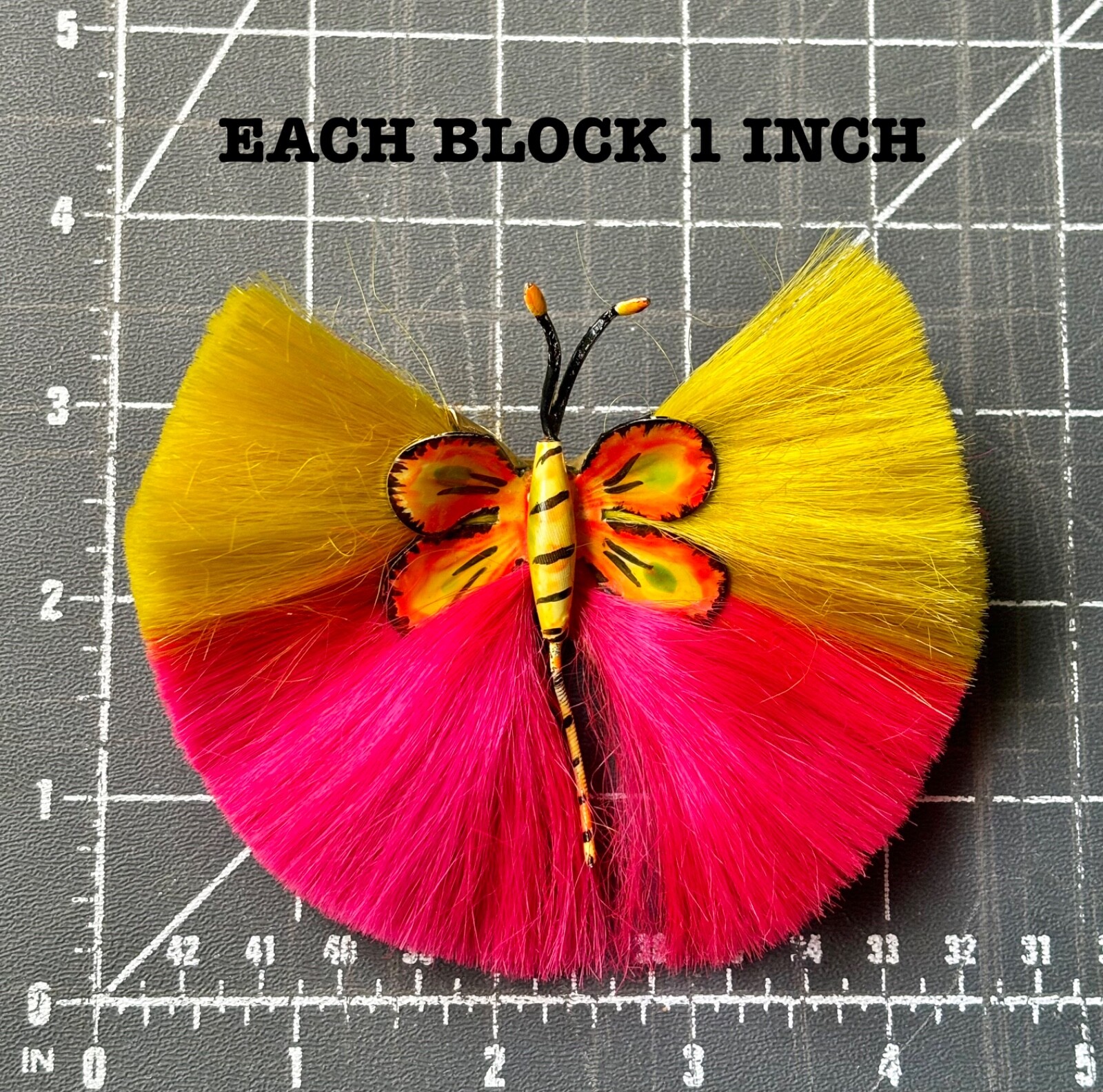 RARE SIGNED HATTIE CARNEGIE HOT PINK & YELLOW DYNEL BUTTERFLY PIN BROOCH💛💕
