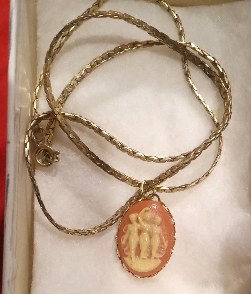 Vintage Mini Cameo Necklace