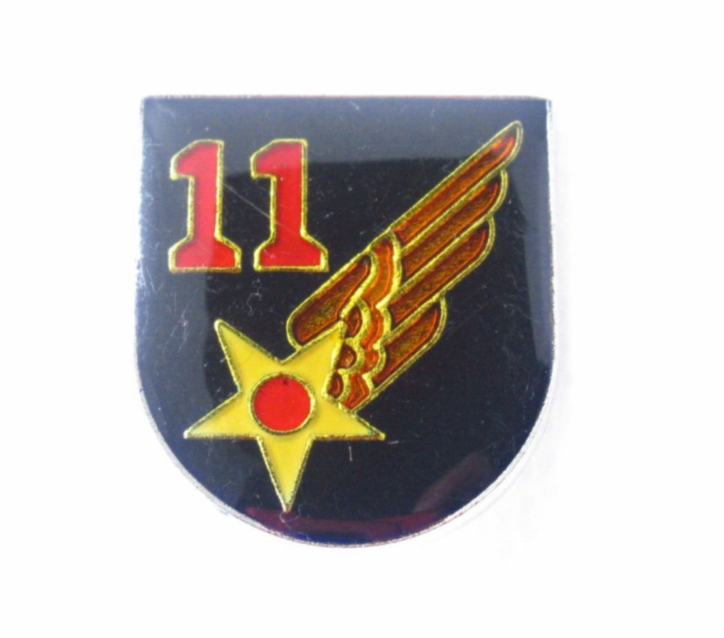 11th Air Force USAF Alaska Winged Star Military Insignia Lapel Pin Vintage