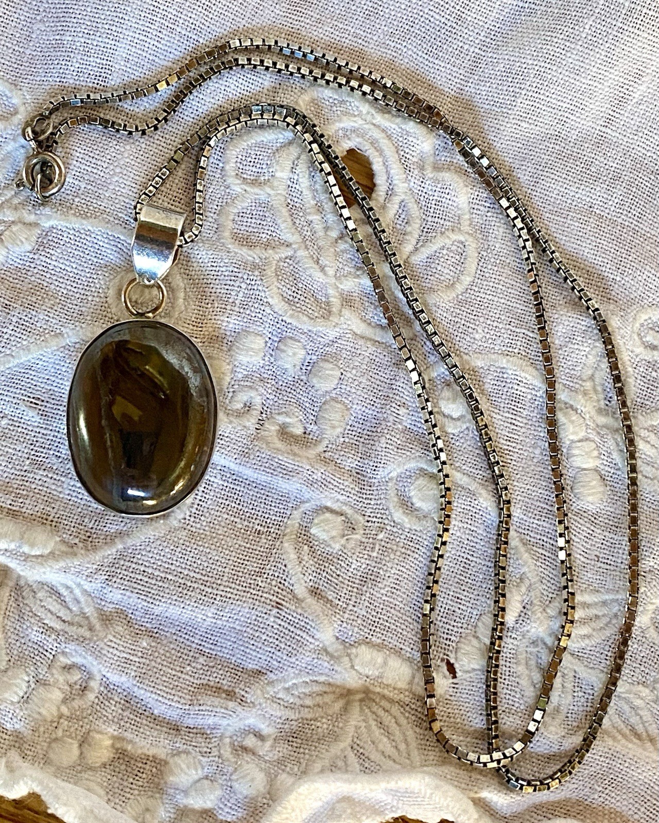 Vintage Tiger Iron Stone Cabochon Set In Sterling Silver With 20” 925 Box Chain