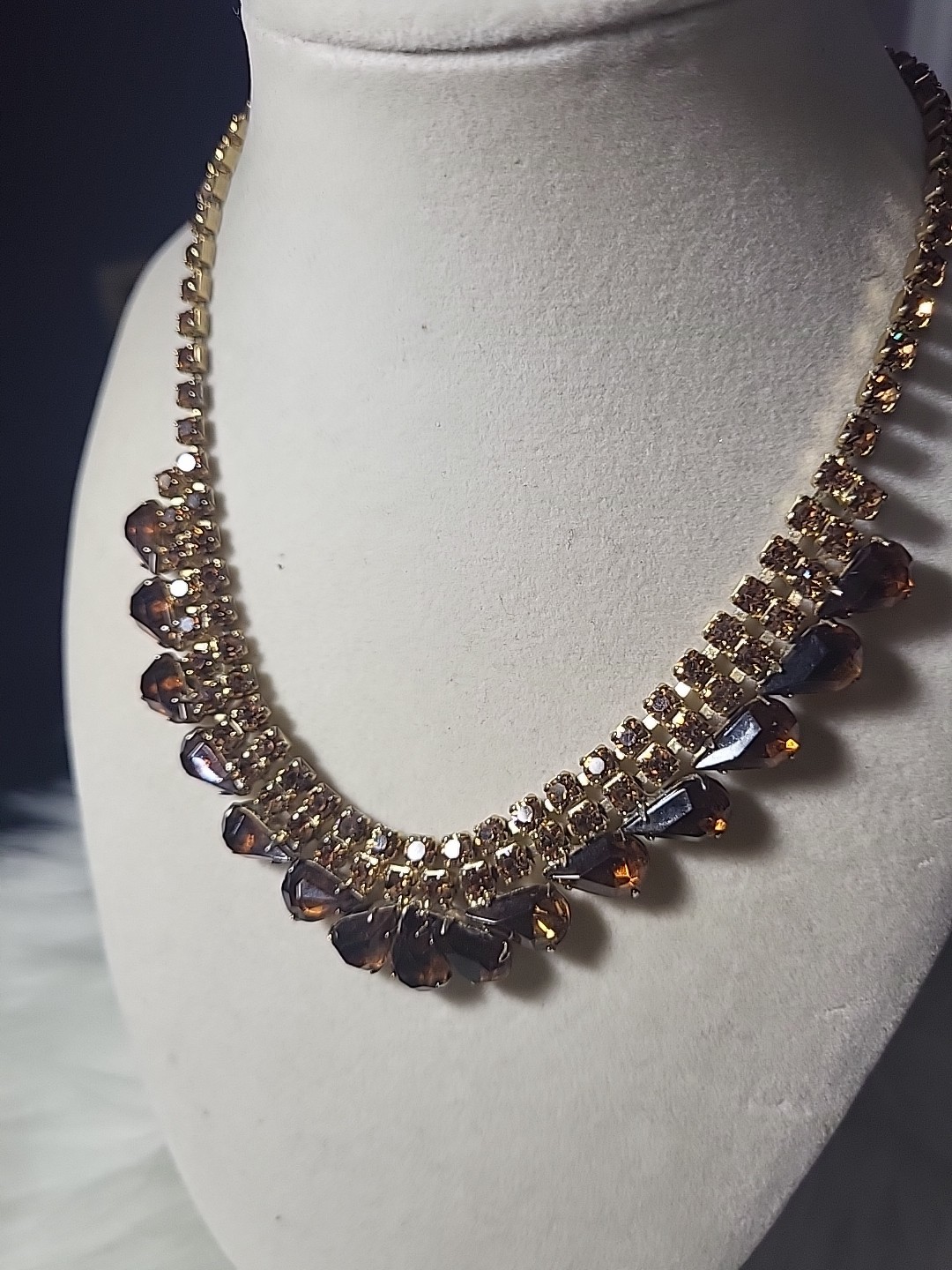 Vintage Unsigned Rhinestone Necklace
