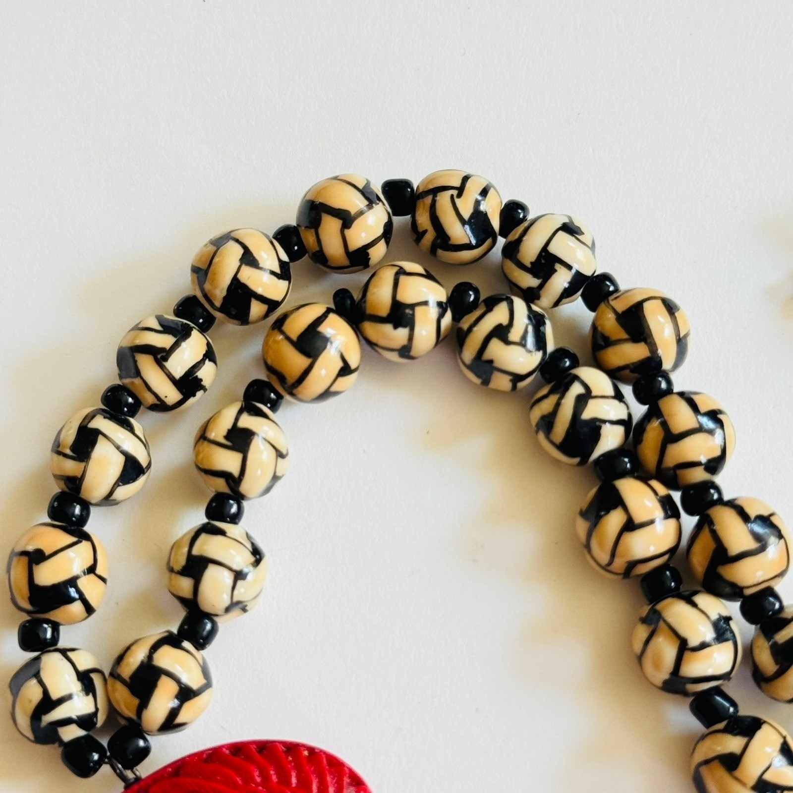 VTG Ceramic Chunky necklace Red Cinnabar Wicker Basket Weave BOHO Beads 80s 18″