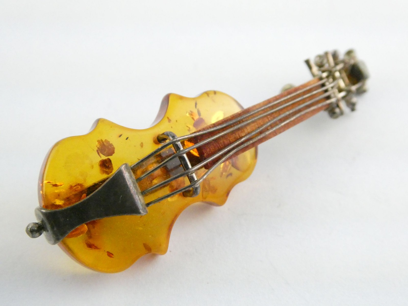 Vintage Polish Sterling Silver Carved Baltic Amber Violin Pin Brooch 6.4g 55mm