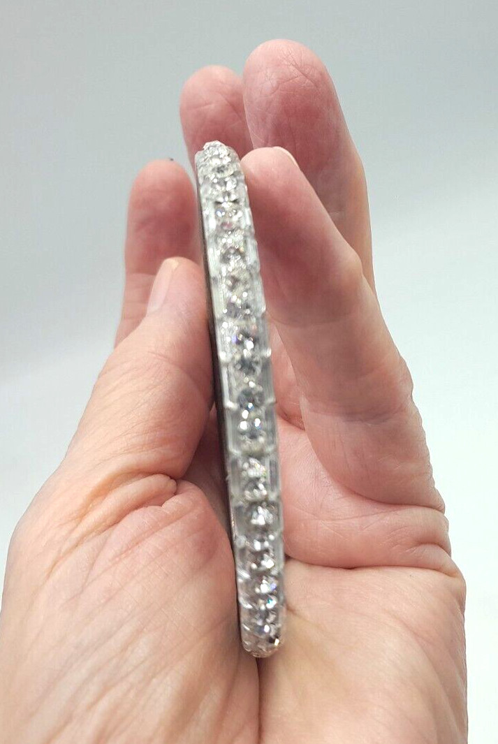 Vintage Beautiful Bright Rhinestone Bling Bangle Bracelet Fits Size 7-7.5″