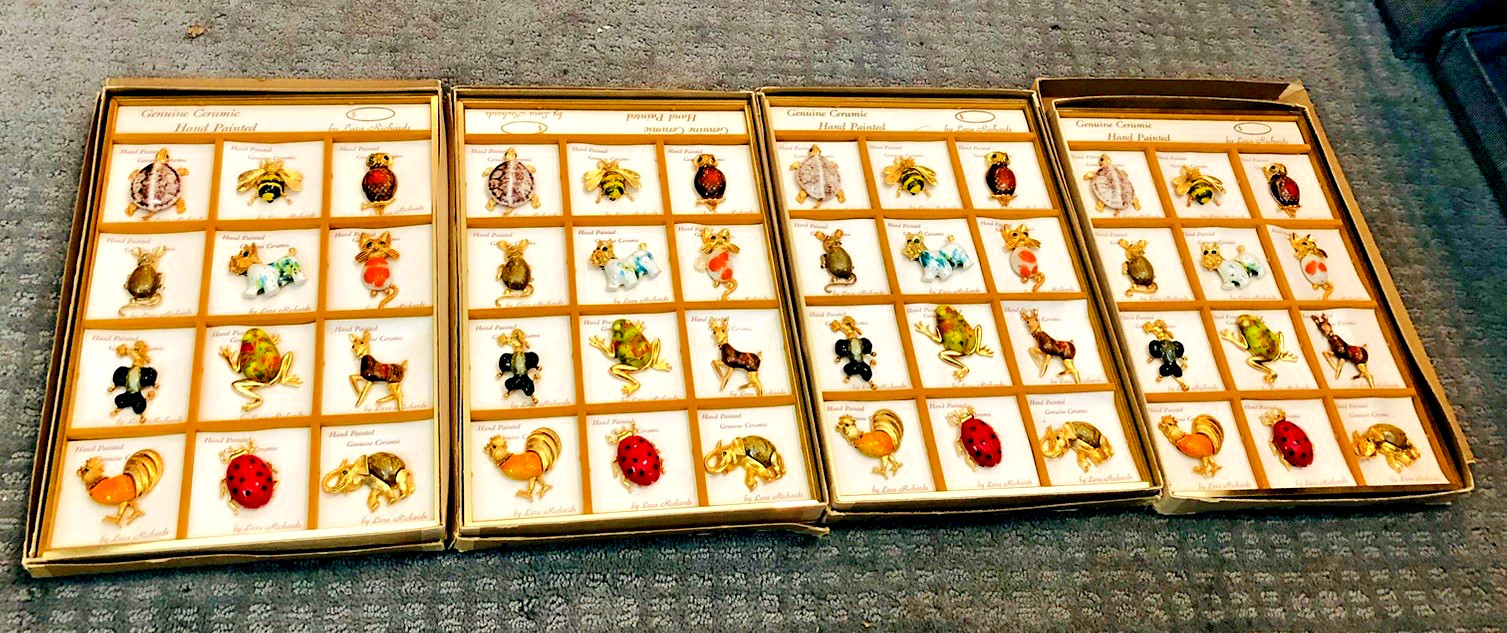 48 LARA RICHARDS Hand Painted Ceramic Creature Pins NEW OLD STOCK Original Pkg