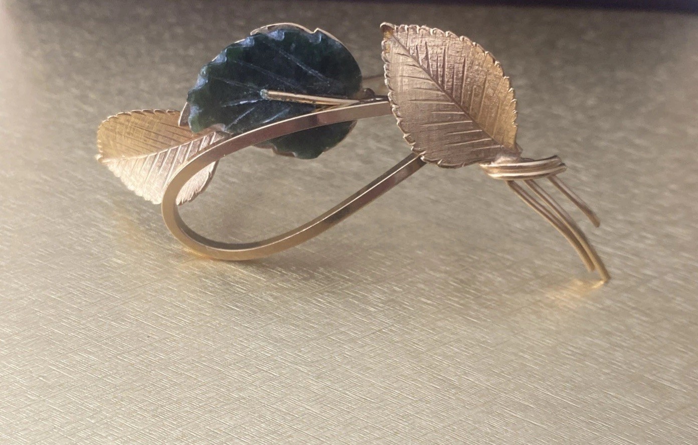 Vintage Wells 12k GF Jade Flower Brooch Pin