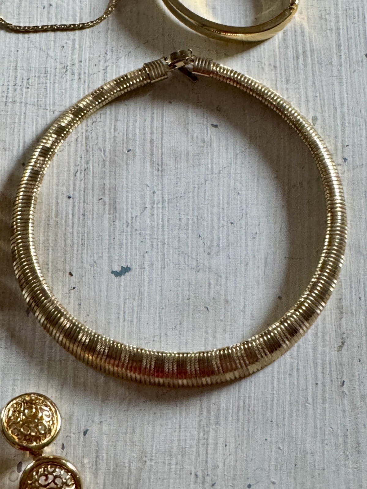 Vintage To Now Gold Tone Costume Mixed Unbranded/ Branded Jewelry Lot 9 Pieces