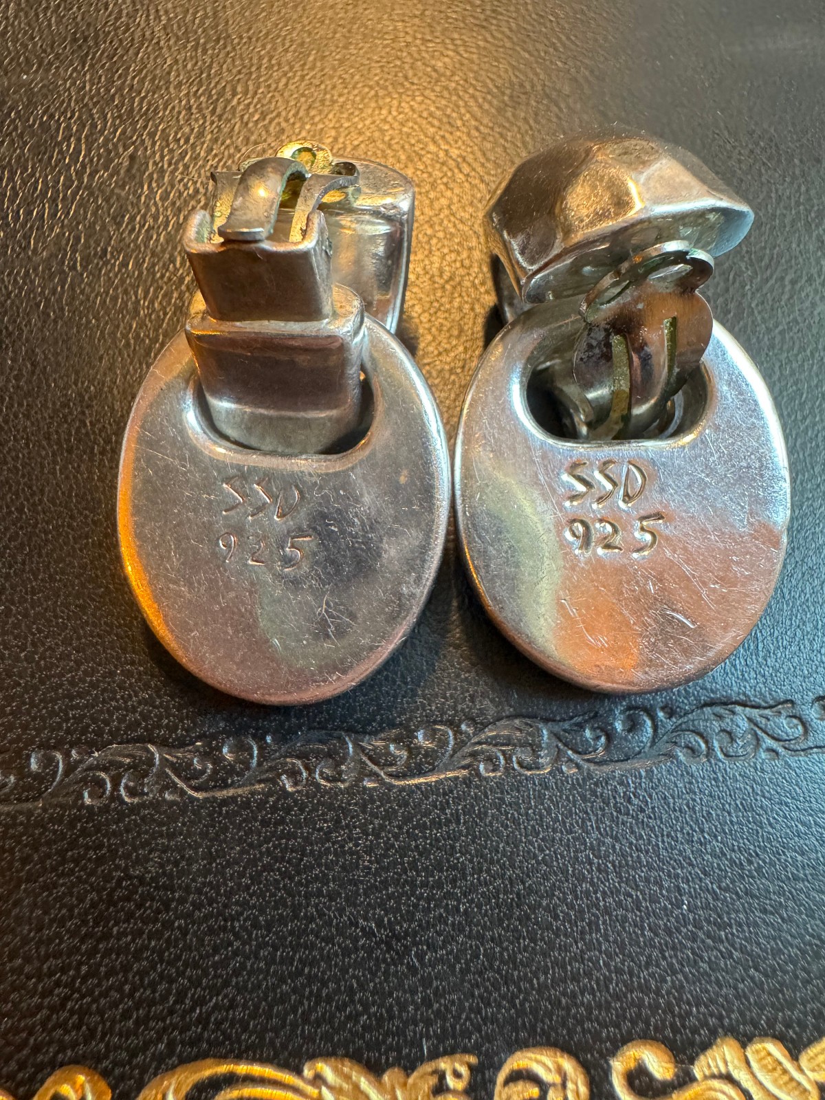 Simon Sebbag Designs [SSD] Sterling Hammered Earrings 1.5″ 20g w/pouch