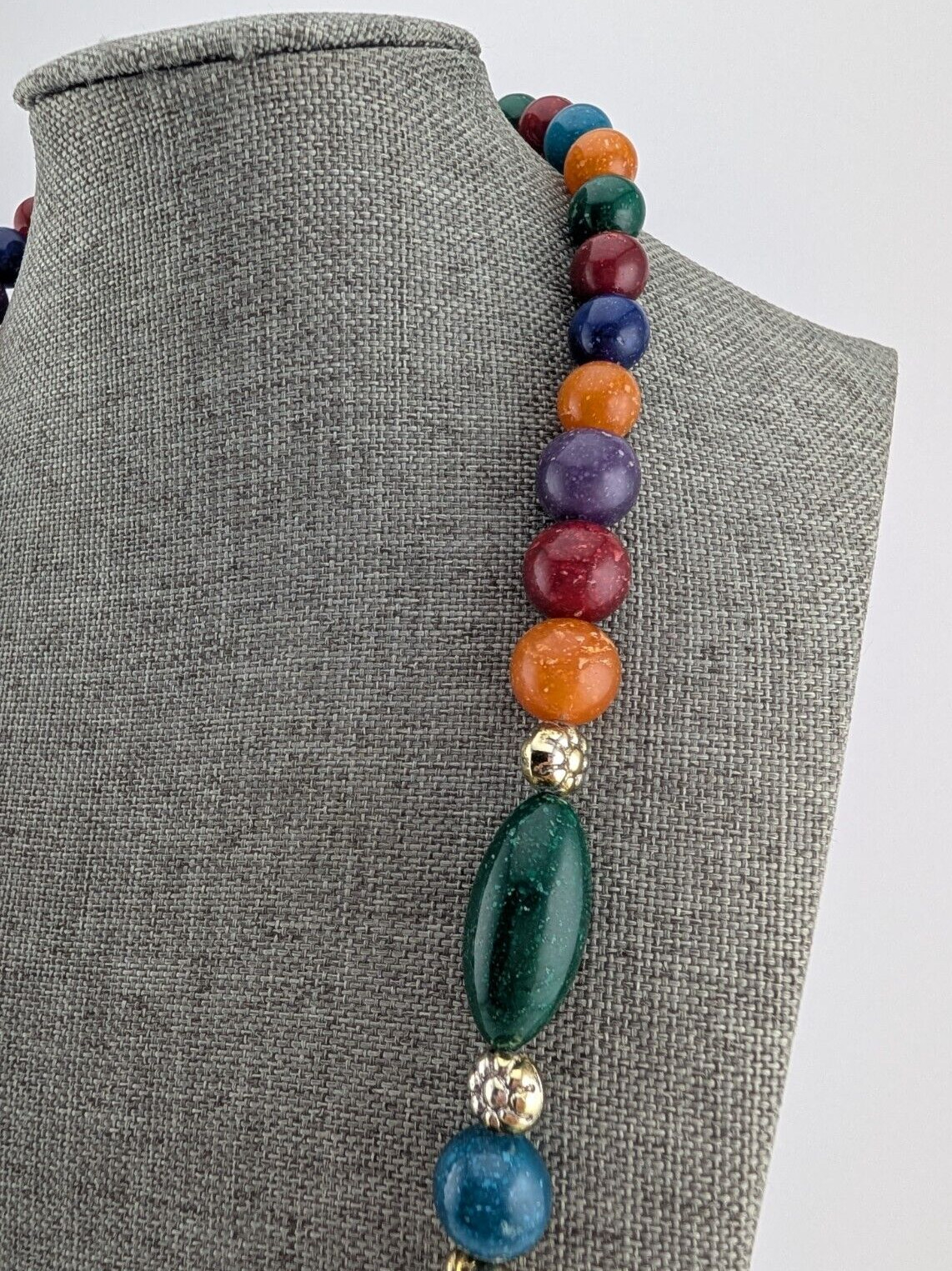 Vintage Light Gold Tone Colorful Speckled Resin Plastic Beaded Necklace 25 in