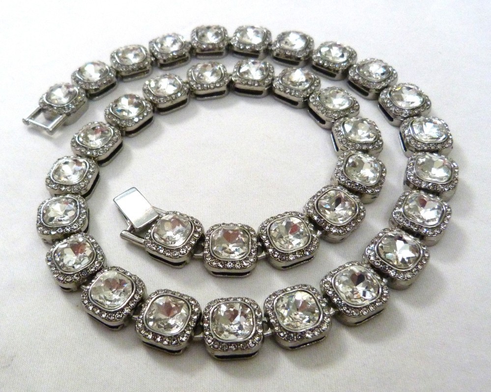 HALO PAVE SET SPARKLING LARGE FACETED CRYSTAL LINKS RHODIUM PLATE NECKLACE