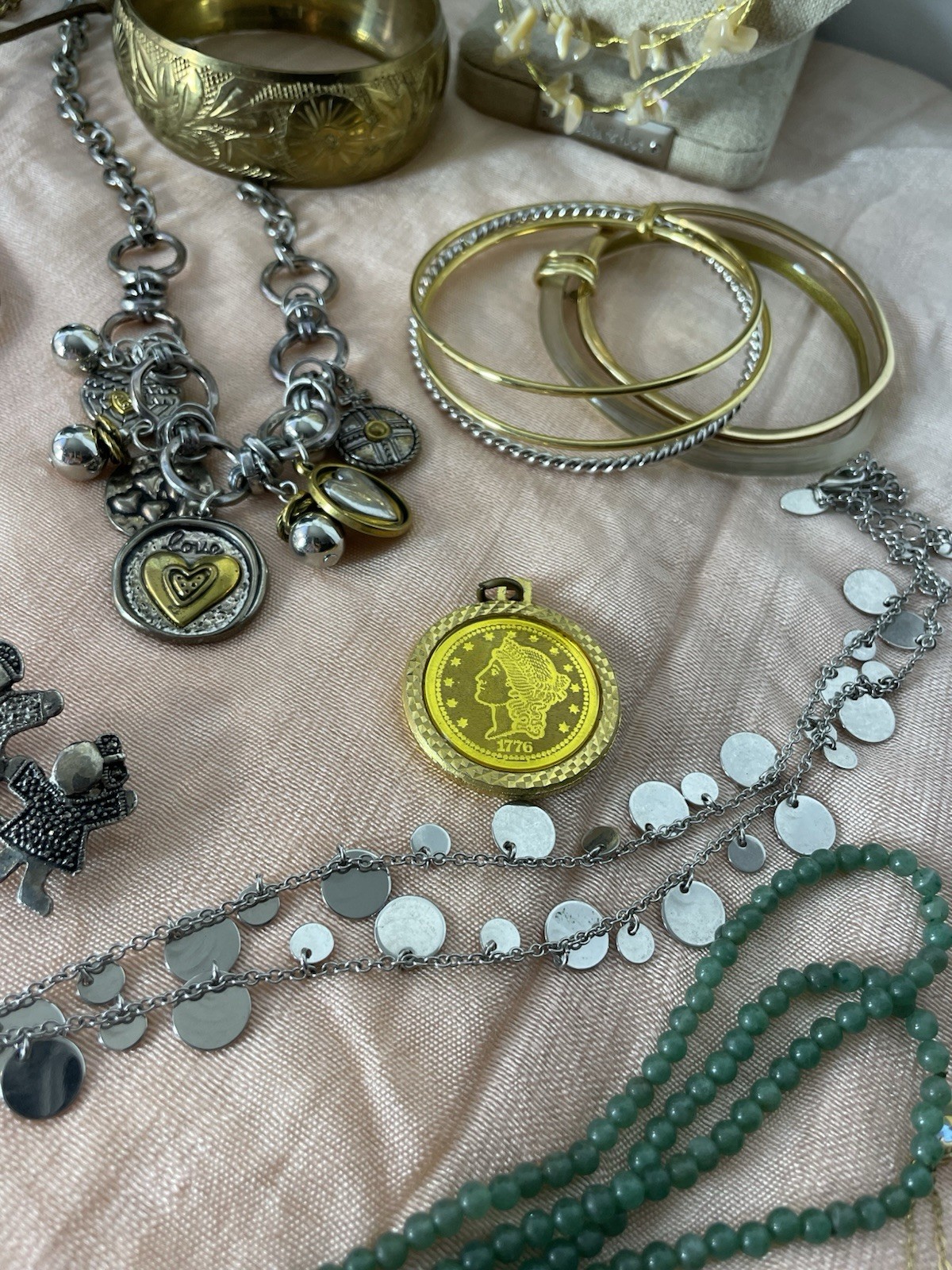 Lot Of Mixed Costume Jewelry See Pictures Details/Wear
