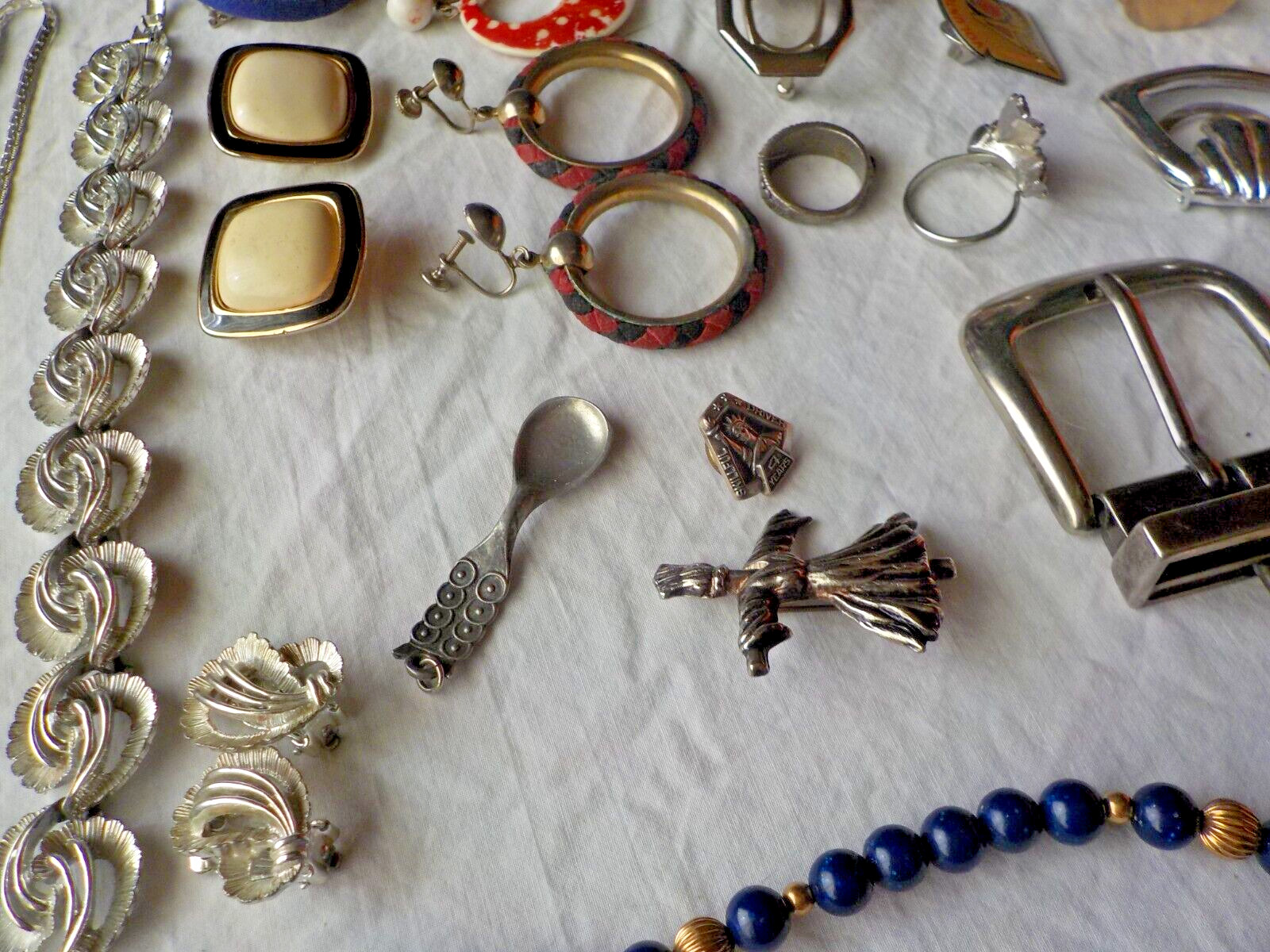 3 Lbs Mixed Lot Jewelry Vintage Wearable, Resell, Craft pieces Beads