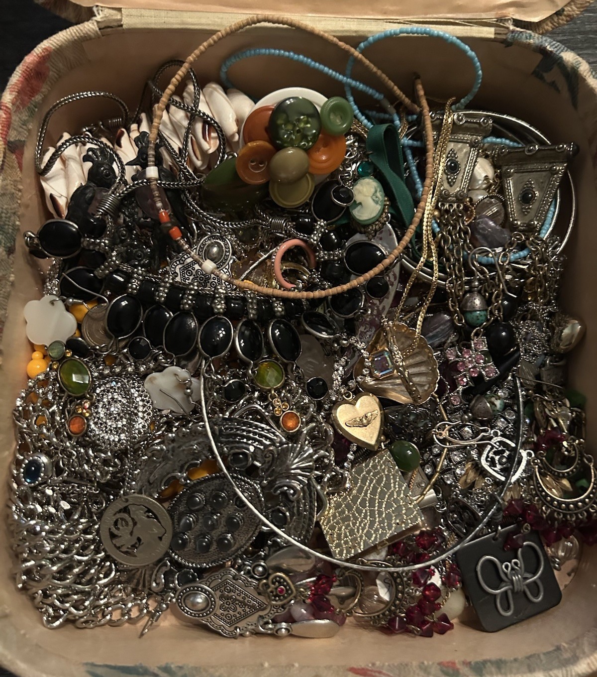 Estate Jewerly Lot Untested Lot #12