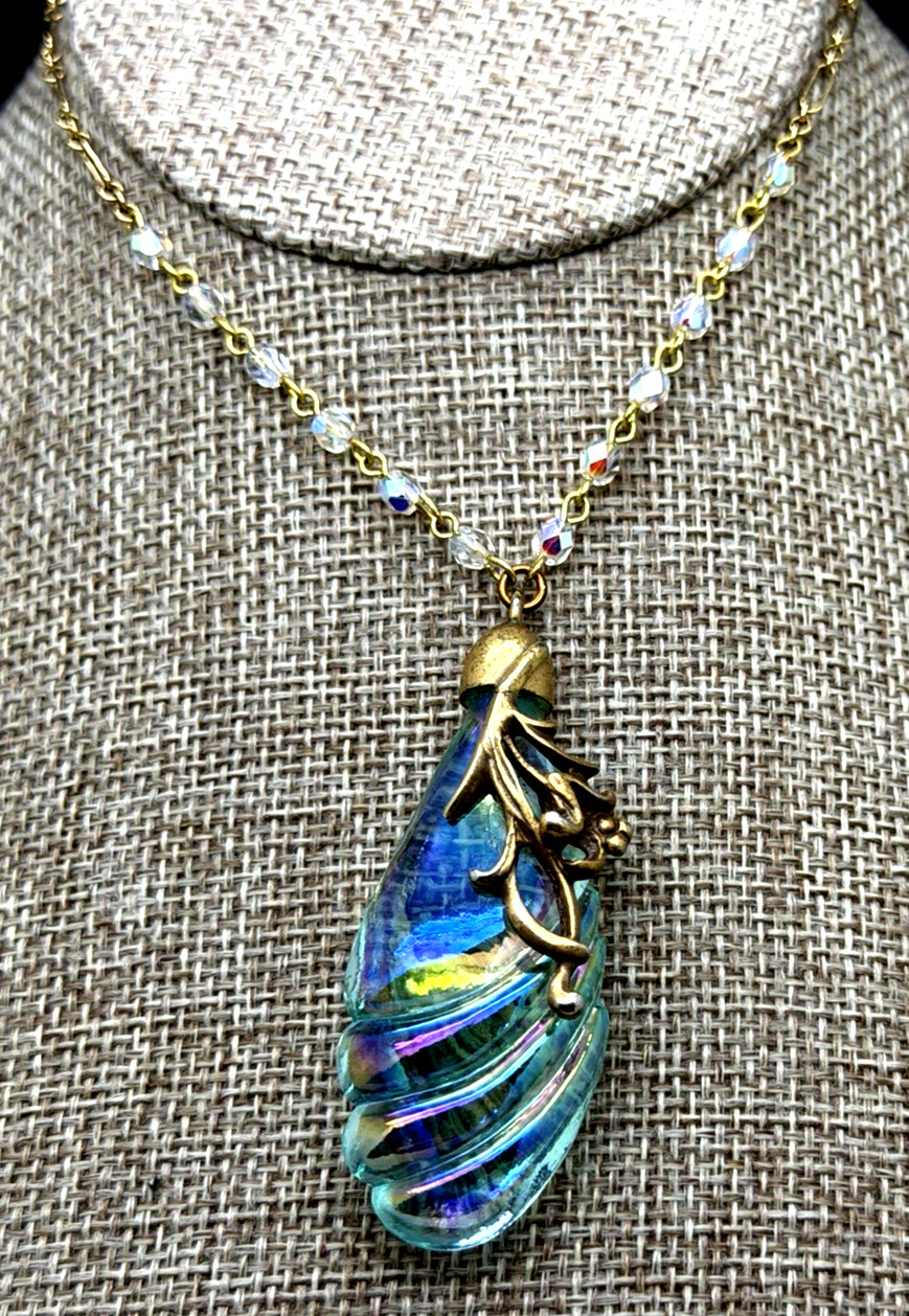 KIRKS FOLLY IRIDESCENT ELONGATED CRYSTAL PENDANT NECKLACE GORGEOUS