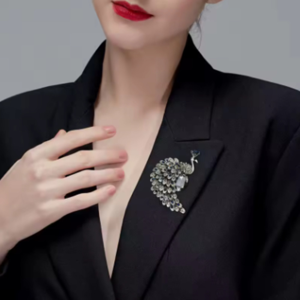Vintage Style Peacock Bird Rhinestone Crystal Cyan Bird Brooch Pin Pendant Gift
