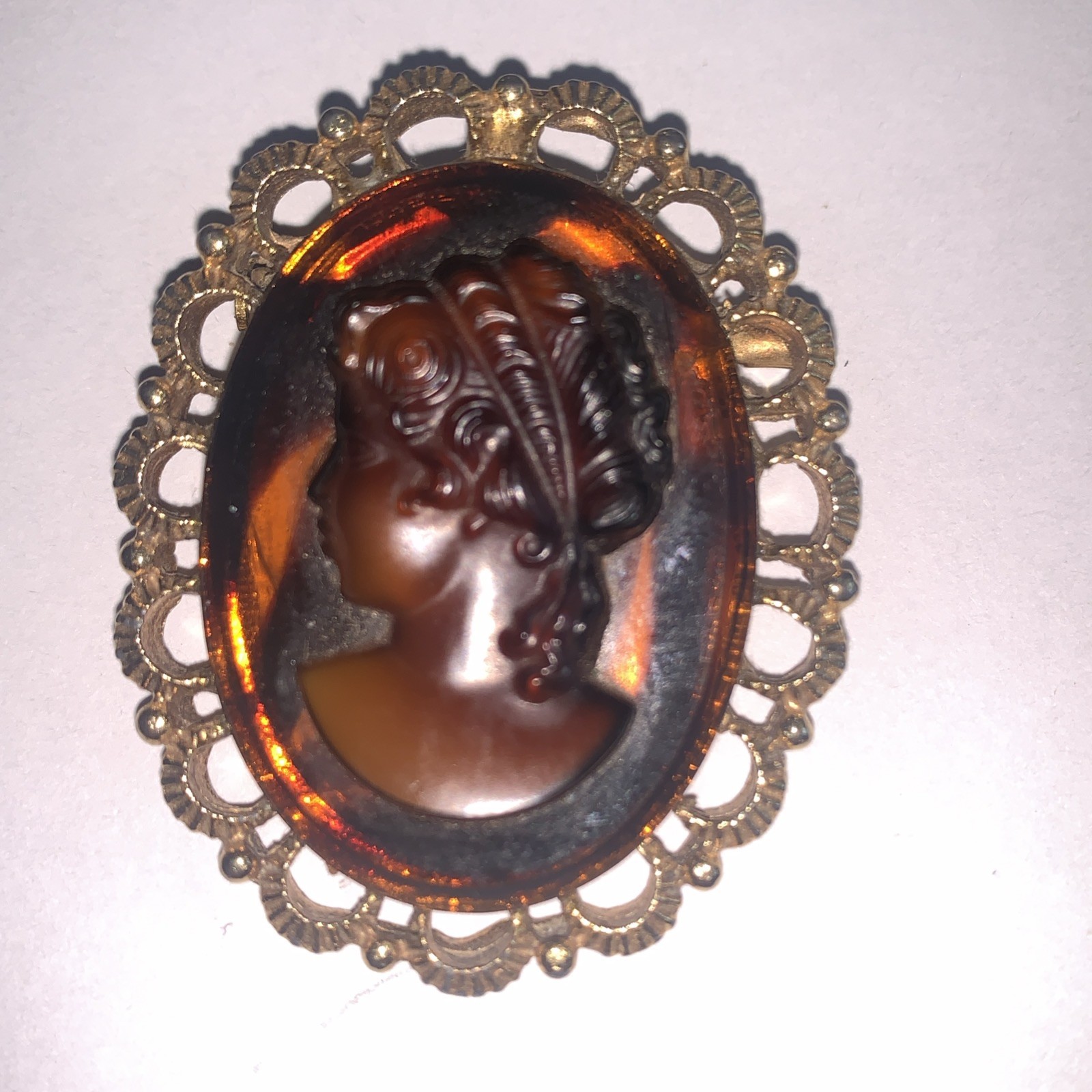 Brown Cameo Oval Framed Vintage Brooch Pendant Necklace