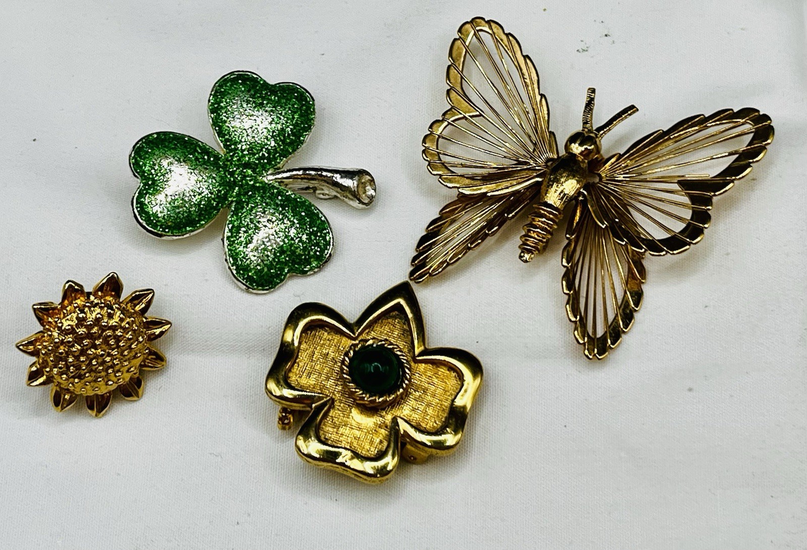 Vtg. Brooch Lot Some Signed Rhinestone, Gold Silver Tone Wear Resell 28pc Monet