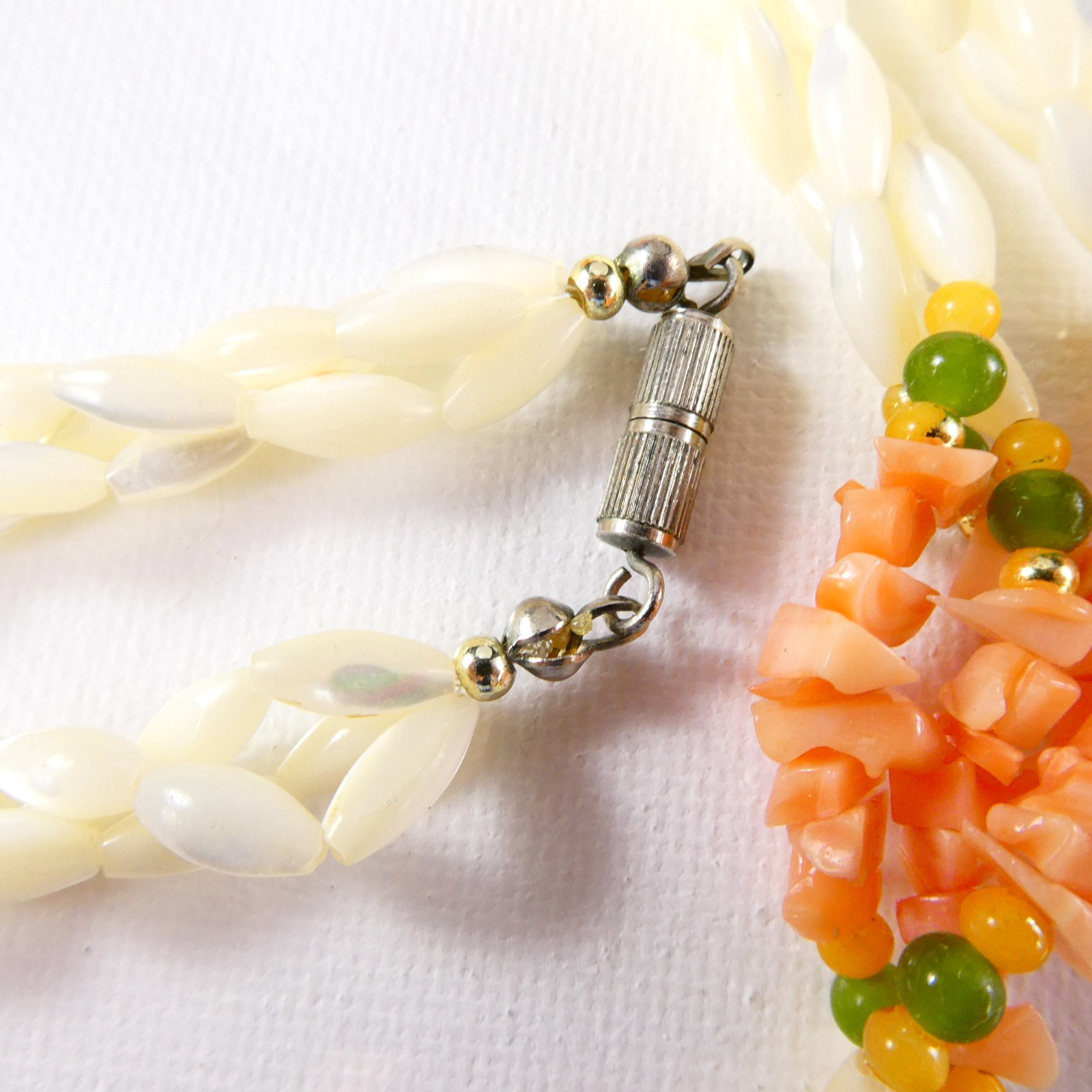 Lovely Freshwater Rice Pearls Necklace Coral Chips Jade Accent Beads Elegant