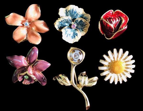 Joan Rivers Retired 5 in 1 Interchangeable FLOWER PIN SET:Pansy_Orchid_Rose etc