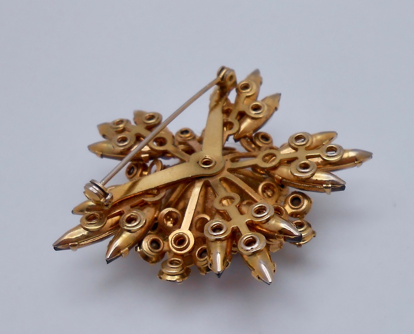 Vintage Brown AB & Clear Glass Rhinestone Layered Starburst Brooch Pin CJ83