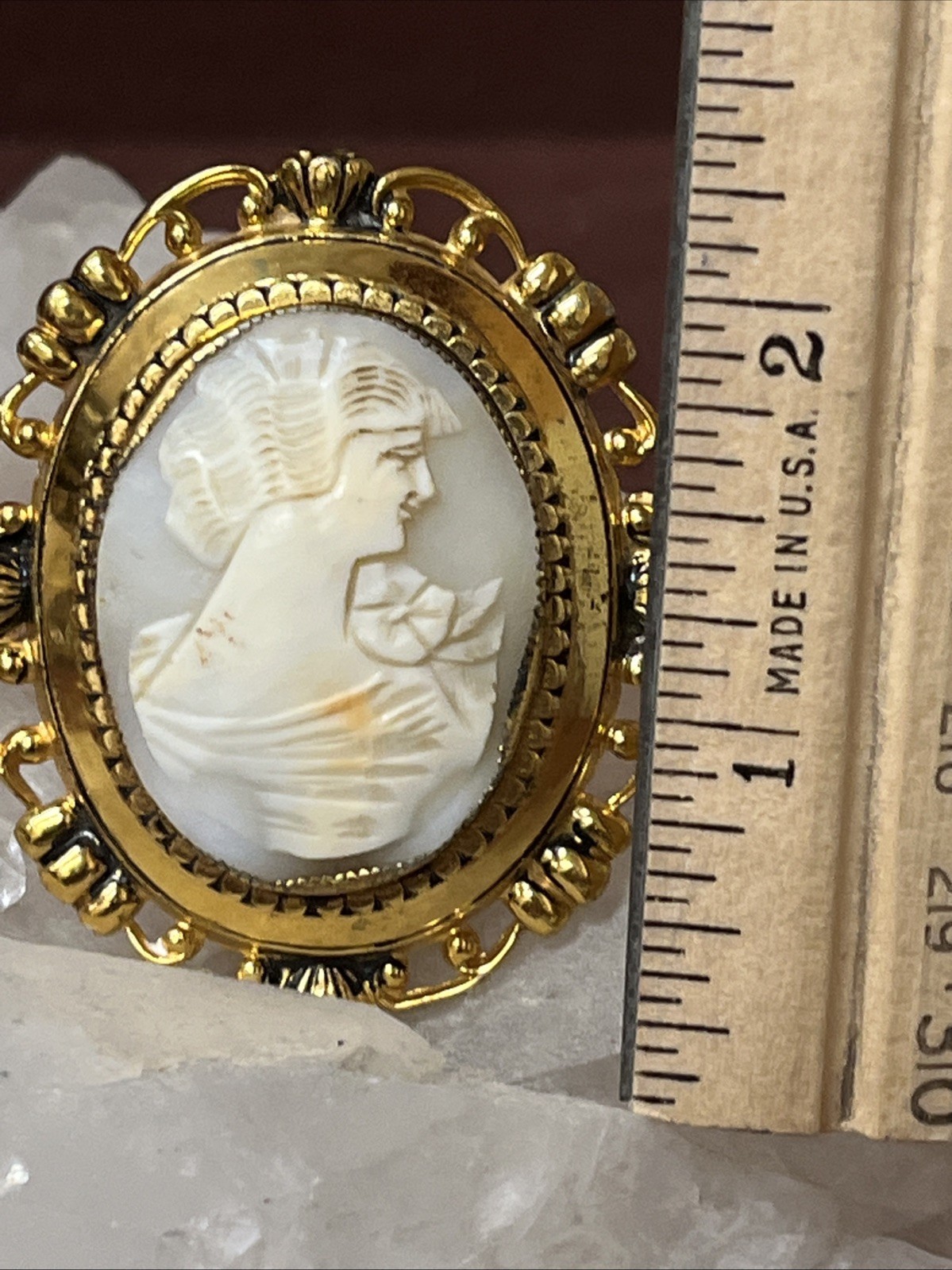 Vintage Carved Cameo Brooch Pin – Unmarked