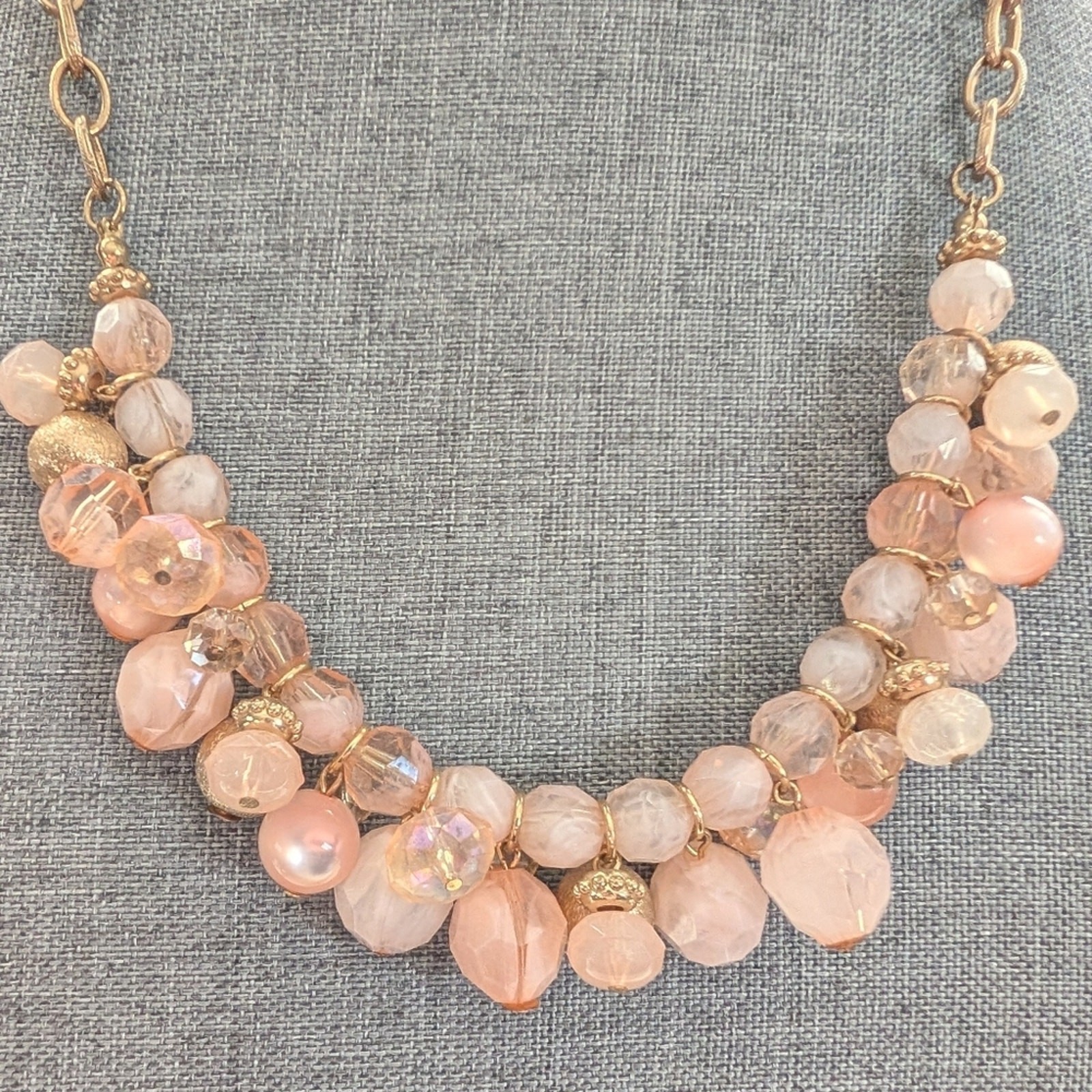 Trendy Feminine Light Pink Beaded Cluster Gold Tone Chain Statement Necklace