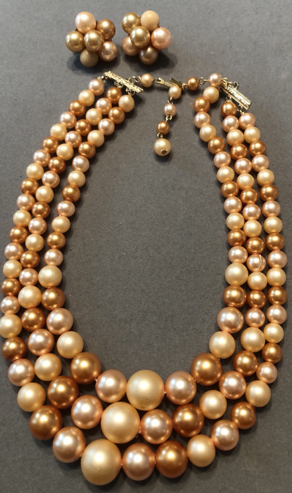 Vtg Retro Japan & Hong Kong Peach Pink Plastic Faux Pearl Necklace & Earrings